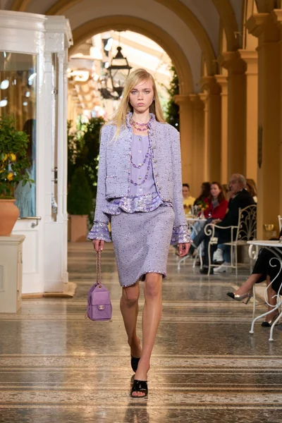 Look 43